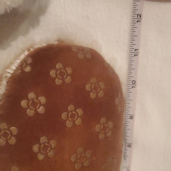 Warmies Marshmallow Brown Microwave-able Sz. 6-10 Boot Slippers - Picture 11 of 16